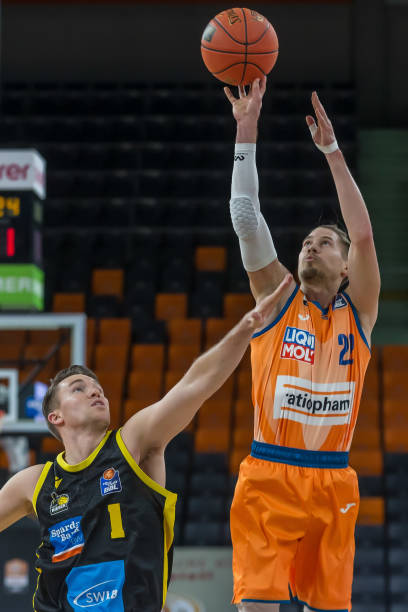 连续两次敲 连续两次敲